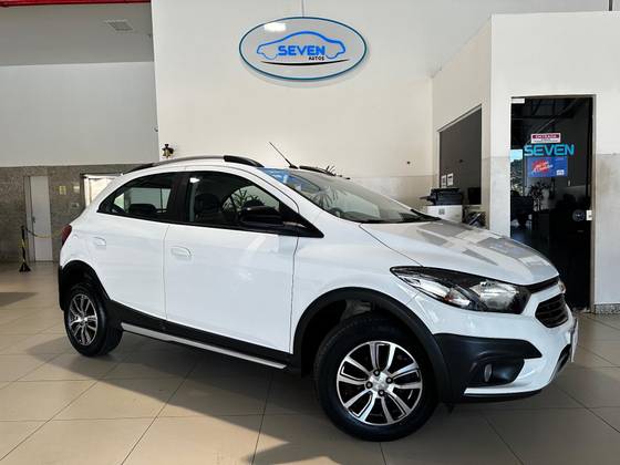 CHEVROLET ONIX 1.4 MPFI ACTIV 8V FLEX 4P AUTOMÁTICO
